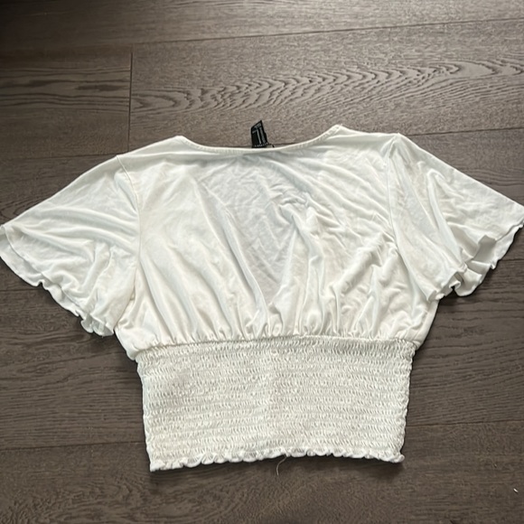 Forever 21 V-Neck Cinched Crop Top - Picture 4 of 4